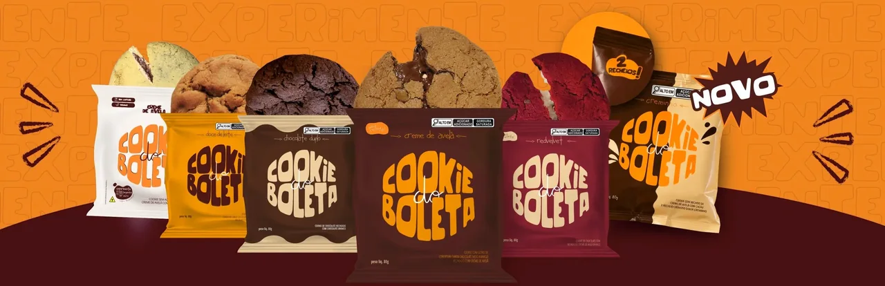 Embalagens dos cookies Cookie do Boleta, com os cookies aparecendo por cima